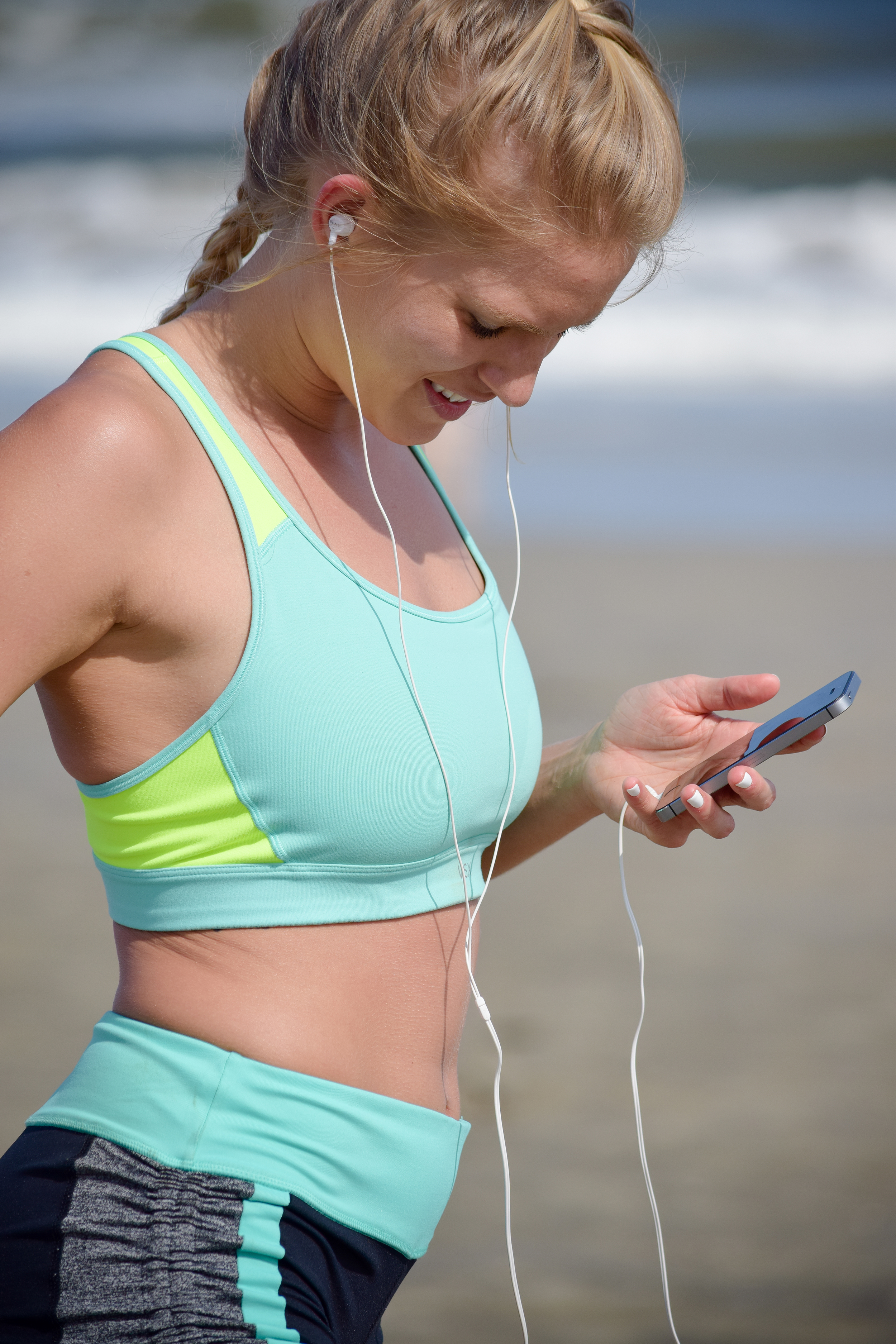 Jordan Using the Vea App Jordan Using the Vea Fitness App