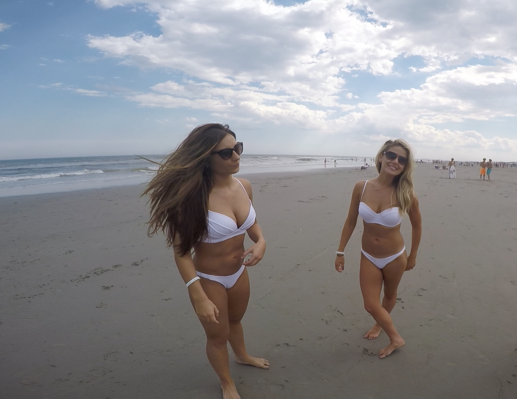 Cat and Noelle Dont Have to Try Vea Fitness Girls